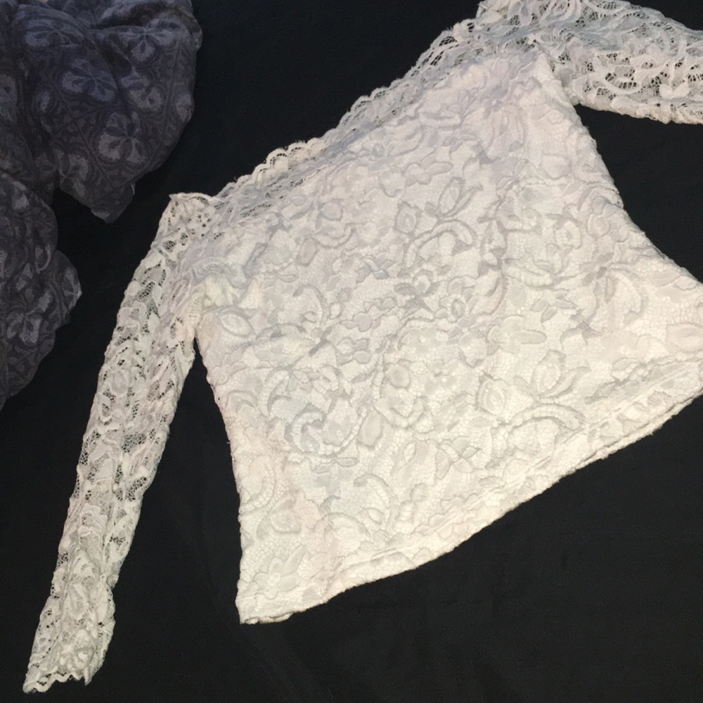 Off the shoulder long sleeve